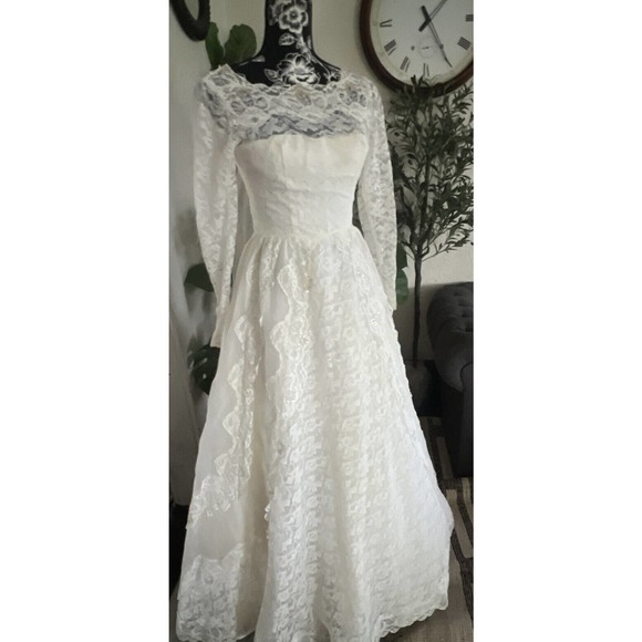 Vtg Bridallure Alfred Angelo 70s lace Bridal wedding dress gown xs tulle Lined - Picture 9 of 16